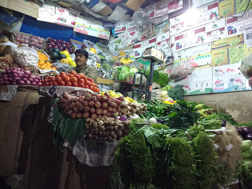 Gupta Ji fruits and vegetables Store, W-23/34, Western Ave, Block K, Neb Sarai, Sainik Farm, New Delhi, Delhi 110062, India, Fruit_and_Vegetable_Store, state UP