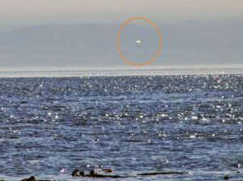 Great Photos Of A Ufo Over Vancouver Island Canada