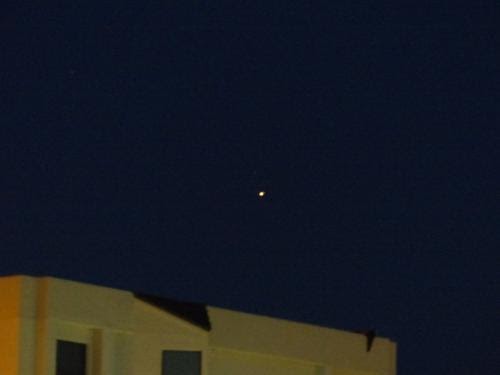 Ufo News Unidentified Orange Ufo Caught Flying Above Destin Usa