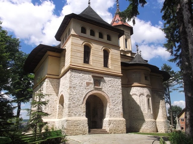 En SOLITARIO por Rumanía, Hungría, Eslovaquia & Chequia - Blogs de Europa Este - Suceava - Monasterios de Bucovina (10)