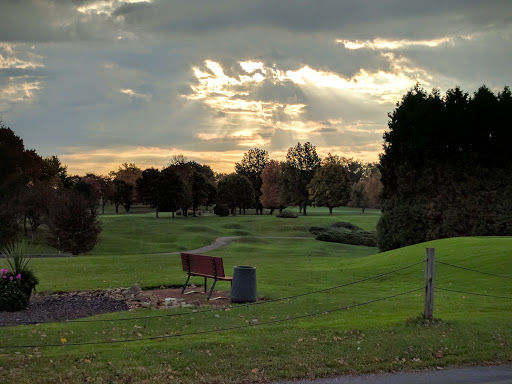 Public Golf Course «Turkeyfoot Golf Course», reviews and photos, 294 W Turkeyfoot Lake Rd, Akron, OH 44319, USA