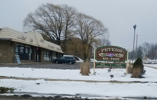 Pizza Delivery «Peters Food and Deli», reviews and photos, 5090 W College Ave, Greendale, WI 53129, USA