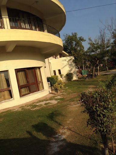 Kingfisher, National Highway 1, Dhurkot, Ambala City, Near Jaggi Petrol Pump, Ambala, Haryana 133001, India, Indoor_accommodation, state HR