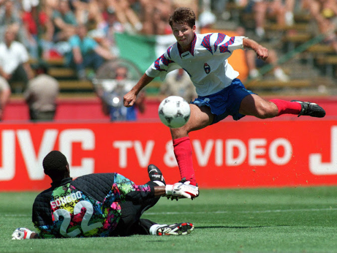 OLEG-SALENKO-Russia-Cameroon-World-Cup-1994_2393384