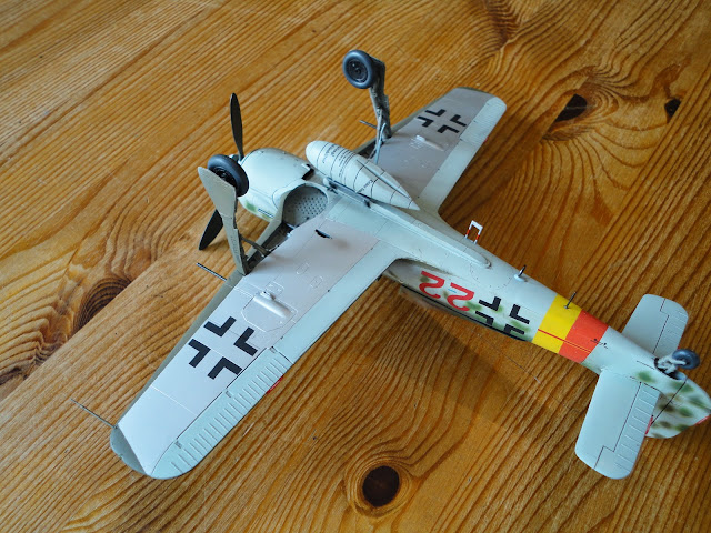Hasegawa 1/48 Fw 190A-9 Red 22 Bad Langensalza DSC03008