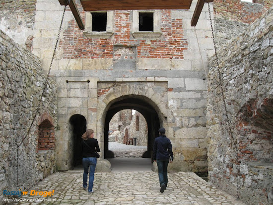 wejście do zamku Siewierz