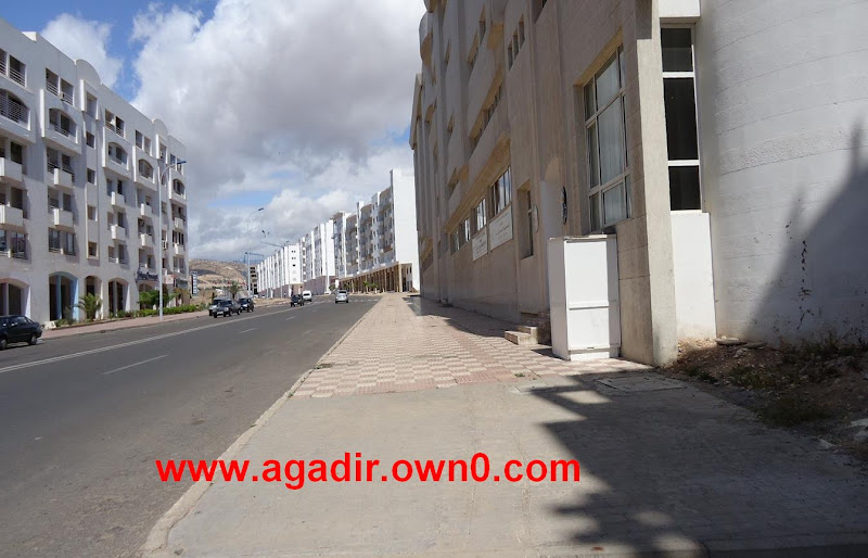 شارع الجيش الملكي وسط مدينة اكادير DSC02508