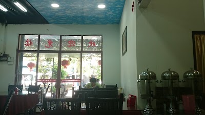 Photos of Canadia Industrial Park Market