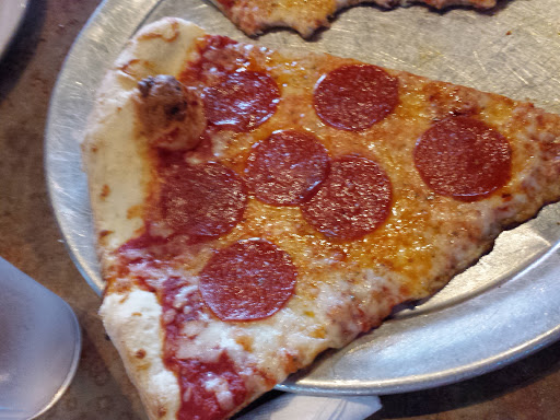 Bar & Grill «Avondale Pizza Cafe», reviews and photos, 2823 E College Ave, Decatur, GA 30030, USA