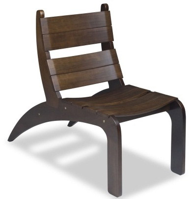 Cadeira de madeira antes da customização
