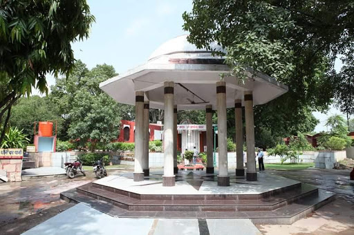 Nigambodh Ghat, Ring Road, Opp Hanuman Mandir, Kashmere Gate, New Delhi, Delhi 110006, India, Cemetery, state DL