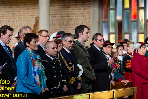 herdenkingsdienst en een stille tocht naar het Engelse kerkhof 12-10-2014 (8).jpg