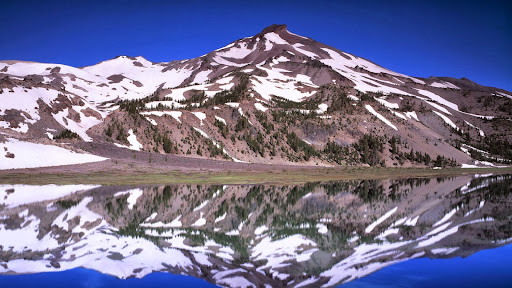 South Sister Mountain Reflection in Green Lakes, Three Sisters Wilderness, Oregon.jpg