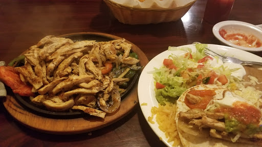 Restaurant «Dos Copas Mexican Grill», reviews and photos, 571 E Center St, Madisonville, KY 42431, USA
