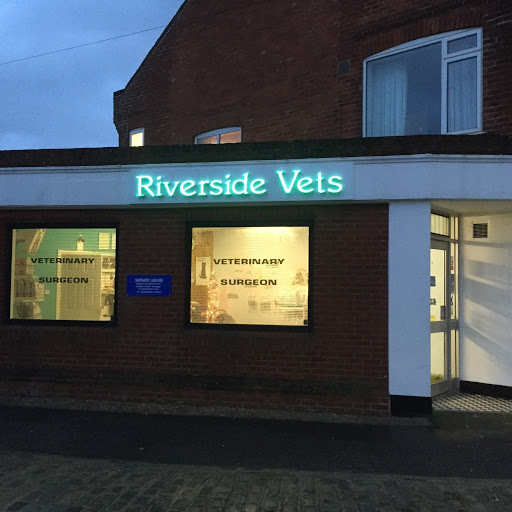 Riverside Veterinary Clinic logo