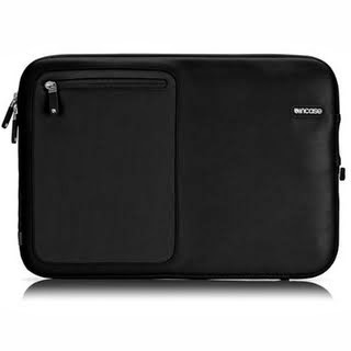 Incase CL57566 Protective Deluxe Sleeve for 15-Inch Macbook Pro - Black