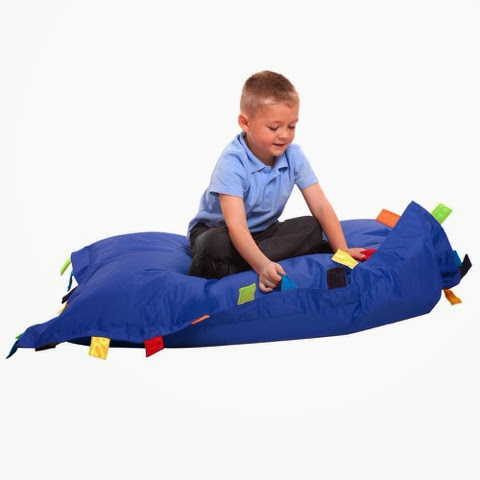 TERAPIA OCUPACIONAL INFANTIL JOHANNA MELO FRANCO: Saco ou Almofada gigante  com texturas nas bordas sensação tátil e proprioceptiva