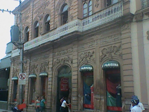 Grupo Parisina S.A. de C.V., Benito Juarez 220, Leon, 37000 León, Gto., México, Tienda de telas | GTO