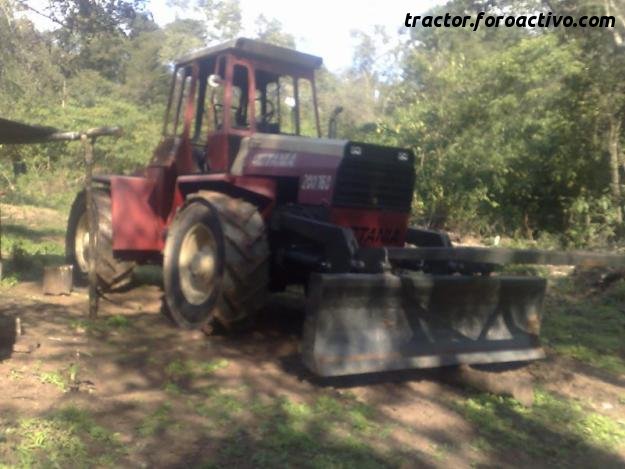 Historia tractor Rotania (Argentina) Rotania_200_160_4X4_2