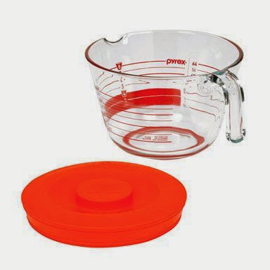  Pyrex GripRite 8-Cup Measuring Cup with Plastic Cover and SiliconeBottom