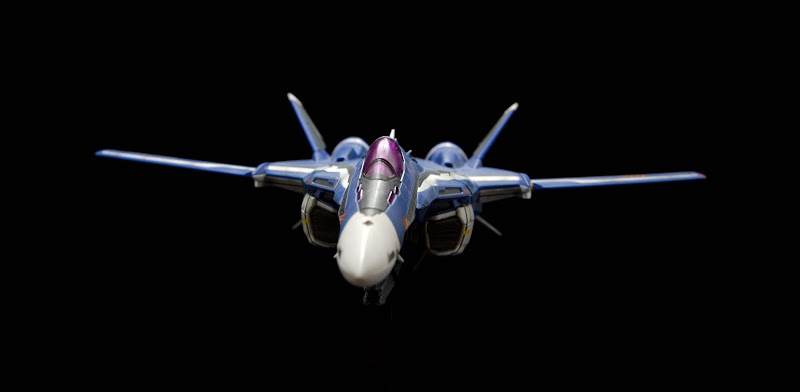 VF-25G_Michael_fighter_01.jpg