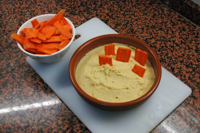 Hummus con zanahorias