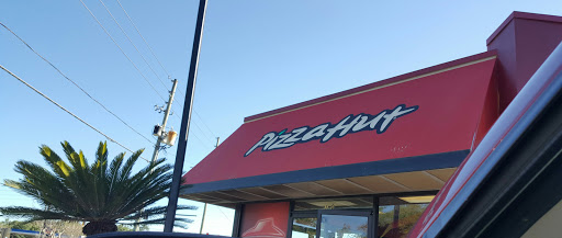 Pizza Restaurant «Pizza Hut», reviews and photos, 130 N Winter Park Dr, Casselberry, FL 32707, USA