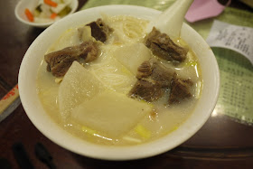 Brisket and turnips in a fish broth noodle soup at Nanxin (南信) in Guangzhou, China