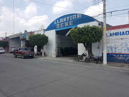Llantera Rene, Vicente Guerrero 701, Centro, 47910 La Barca, Jal., México, Tienda de neumáticos | JAL