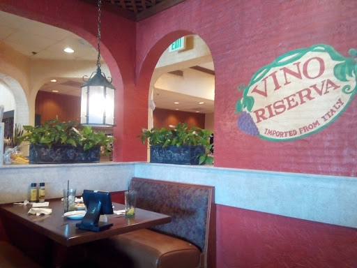 Italian Restaurant «Olive Garden», reviews and photos, 270 Brea Mall Way, Brea, CA 92821, USA