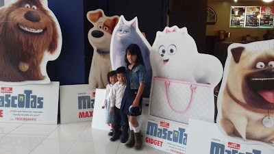 Photos of Cin&eacute;polis Moon Parc