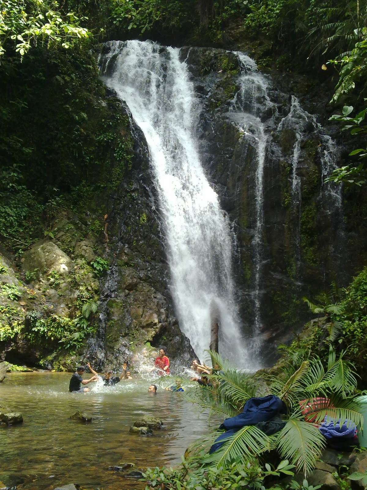 FlYiNg TiGeRs....: Bukit Tawau Waterfall....A Sanctuary Within ...