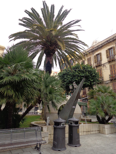 А включите-ка мне усилители качки! А подайте-ка белых пиджаков. Costa Paсifica февраль 13г