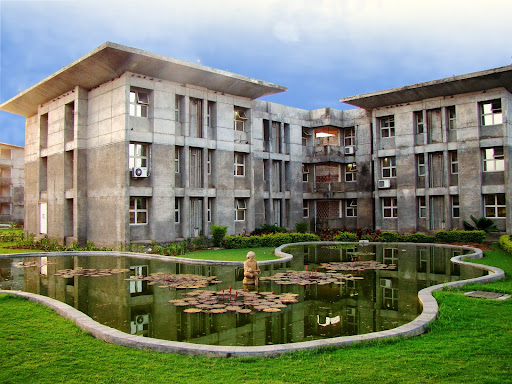 Unitedworld School of Business, Karnavati Knowledge Village, A/907 Uvarsad, Adalaj-Uvarsad Road, Ahmedabad, Gujarat 382422, India, Private_College, state GJ