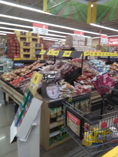Grocery Store «Grocery Outlet Bargain Market», reviews and photos, 5615 Woodruff Ave, Lakewood, CA 90713, USA