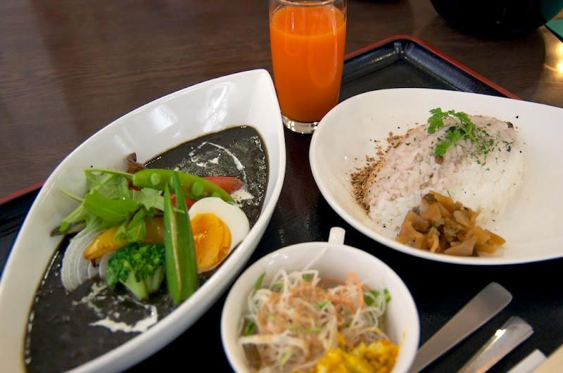 黒千石たっぷり「黒のカレー」