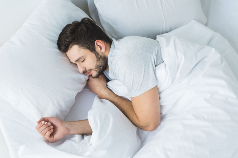 Tư thế ngủ tốt sẽ giúp cho nam giới có sức khỏe tốt hơn