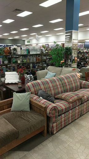 Thrift Store «Discover Goodwill North Retail Store», reviews and photos