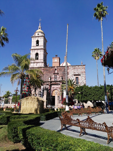 Santuario del Santo Cristo Milagroso, Abasolo 5, Centro, 59230 Tanhuato de Guerrero, Mich., México, Santuario | MICH