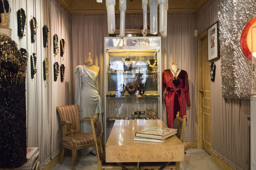 Renaissance - Vintage Fashion Paris