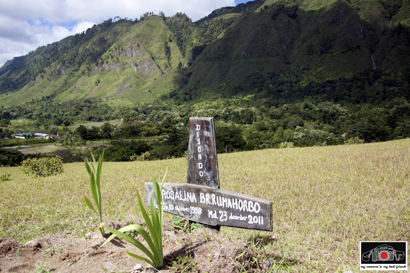 Samosir Island_Lake Toba_North Sumatra_Indonesia_Shrines_Tombs_Graves