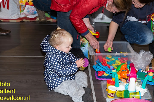 Kindermarkt - Schoenmaatjes Overloon 09-11-2014 (22).jpg