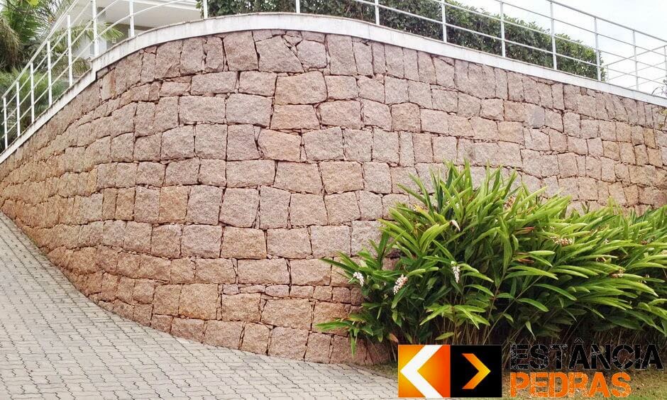 Muro de arrimo de pedra, Muro de pedra bruta, Muro decorativo de pedra,:  Muro de arrimo de pedra, Muro com pedra bruta, Muro para contenção de  barranco, Muro de pedra rustica, Muro