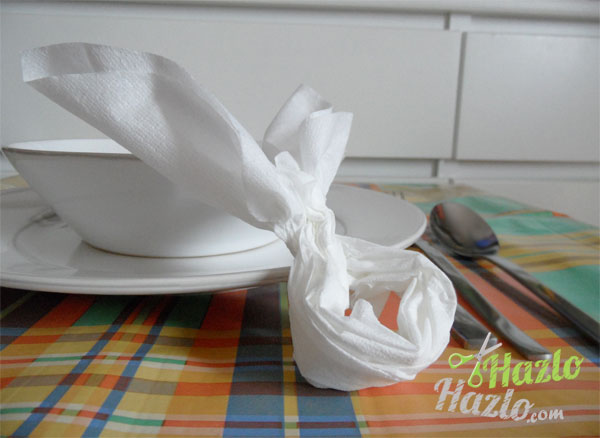 Doblar servilletas conejo