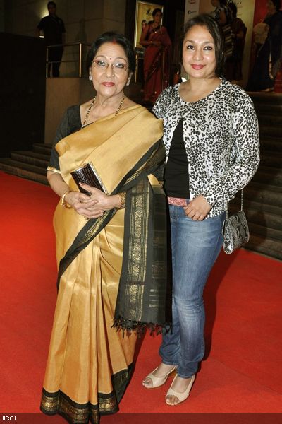 Yesteryear screen siren Mala Sinha makes a rare appearance with lovely daughter Pratibha at the premiere of the movie 'Mai', held in Mumbai on January 31, 2013. (Pic: Viral Bhayani)