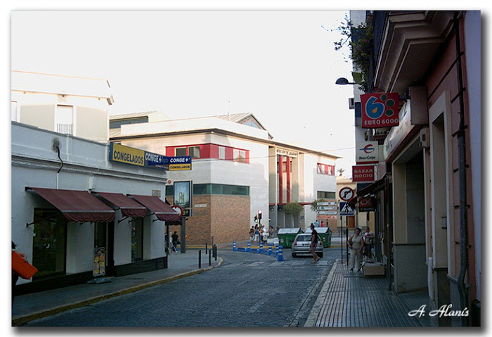 C/. Canónigo al fondo Mercado de Abastos canonigo plaza