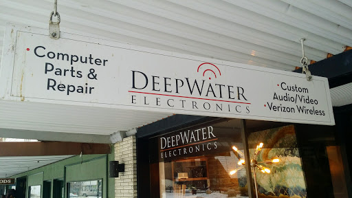 Electronics Store «Deep Water Electronics», reviews and photos, 131 E Woodin Ave, Chelan, WA 98816, USA