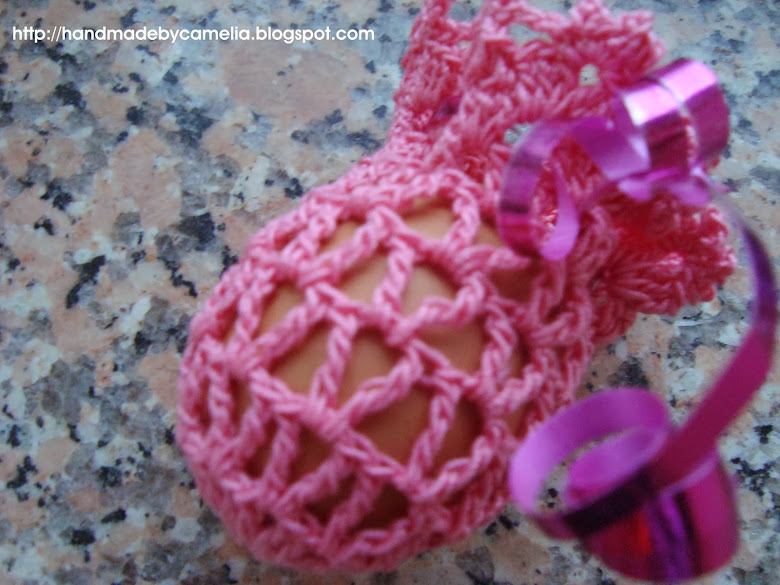 Expozitie lucrari crosetate  - ionc Liitle+egg+bag+crochet+2+1