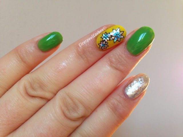 LiverpoolLashes Beauty Nail Of The Day: Yellow, Silver with Dashing Diva