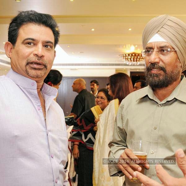 Chetan Sharma (L) and Gursharan Singh during the 25th wedding anniversary Saba Karim and Rashmi, held in Delhi.